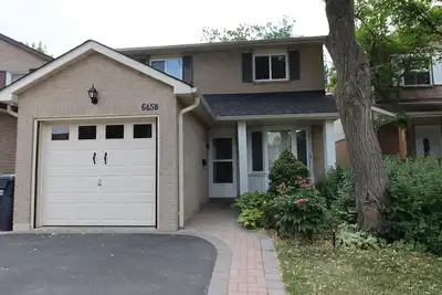 Image de 3-bedroom Home in Mississauga