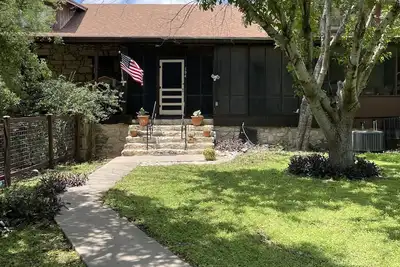 Image de 2 Bedroom home on the Historical Fort Clark Springs