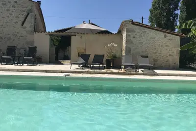 Image de Stunning, 4 ⭐️ relaxing, peaceful, private pool, fishing lake sleeps 18 Dordogne