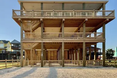 Image de Hot Tub! Second Row! Sleeps 22! ! Double Laundry and Fridge! !