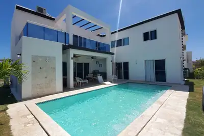 Image de 4bd villa in beach resort with gym, waterpark, restaurant, tennis/basket courts