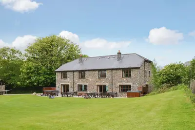 Image de 5 chambres à coucher à Dunterton, near Tavistock