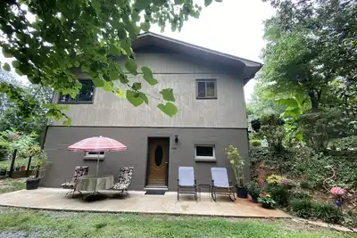 Image de 3 Dog Night (Vacation Rental) Private. 7 min to T. I. E. C