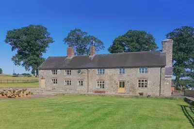 Image de 8 chambres à coucher à Clun, near Bishops Castle
