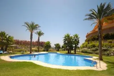 Image de Penthouse with pools and a private hot tub on a large roof terrace