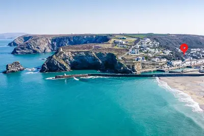Image de 2 chambres à coucher à Portreath