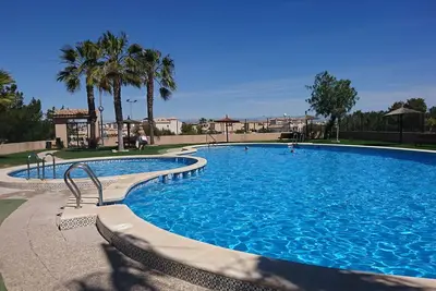 Orihuela - Sleeps 6 - Pool - Parking - PetFriendly
