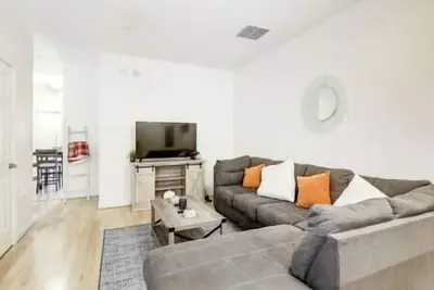 Image de Spacious Washington, D. C. Rowhome w/ free parking!