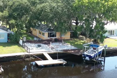 Image de Waterfront River & Gulf - Boat Rental Available!