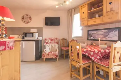 Image de Studio rénové proche pistes avec balcon et coin montagne