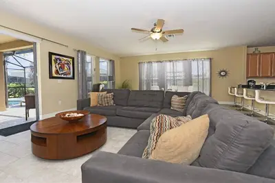 Image de Solterra Resort - 6 Bed 6. 5 Baths Villa