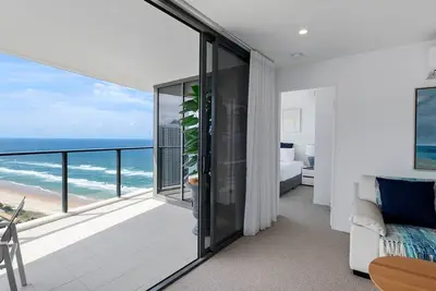 Image de Rhapsody in the Sky 2 Bedroom Apartment - CoastHM