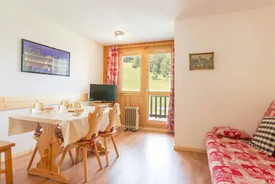 Image de Studio rénové près des pistes avec balcon
