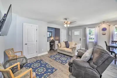 Image de Fort Wayne Getaway - Family + Pet Friendly!