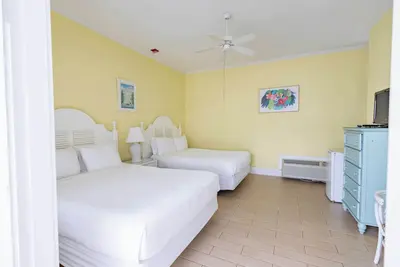 Image de Deluxe Queen & Pet Friendly - Curry Mansion Inn