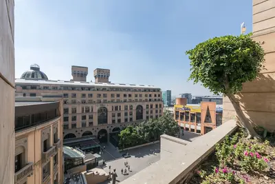 Image de Raphael Penthouse | Square and Mall and Pool Access
