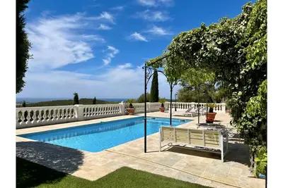 Image de Prestigious villa, swimming pool and breathtaking view