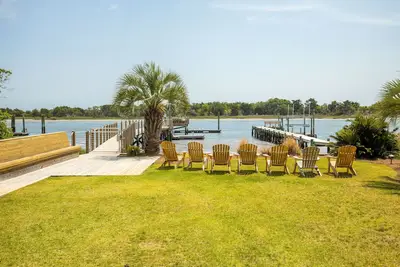 Image de Sea Shanty Bring your boat! ! 10% off for a 7-night stay! Pet Friendly!
