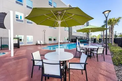 Image de Unmatched Convenience in Orlando! Free Parking, Outdoor Pool, Free Breakfast