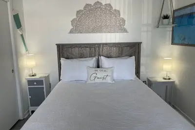 Image de Walk to Everything Too - Beach Condo