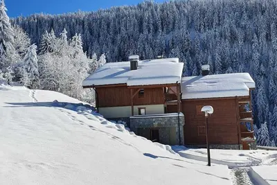 Image de 5 mn à pied du telesiège allant aux Saisies, appart. T2 cosy situé au Cernix