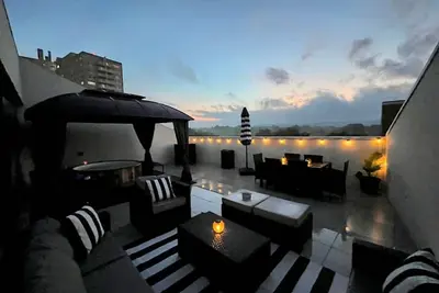 Image de Posh Couple's Suite-Private Patio w/jacuzzi