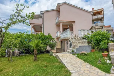 Image de Appartement de vacances Crikvenica pour 1 - 6 personnes avec 3 chambres à coucher - Appartement de v
