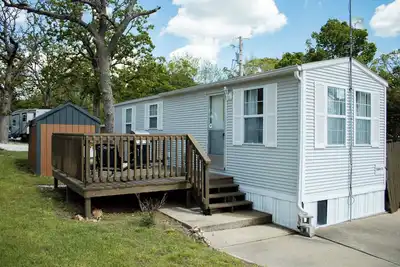 Image de Newly renovated cottage located right off I-44 near Joplin, Mo