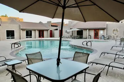 Image de Monthly stays! Updated condo with Camelback views