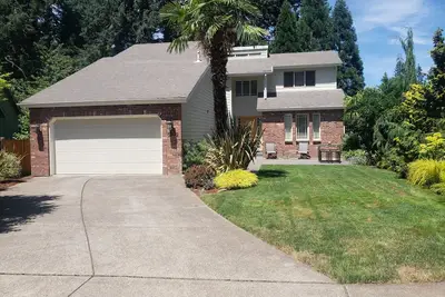 Image de Quiet Family Friendly 2 bedroom basement sleeps 6
