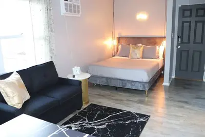 Image de Studio - Sleeps 3 - 2 mins from Downtown Oswego