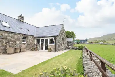 Image de Caerffynon Bach, romantic, with a garden in Dyffryn Ardudwy