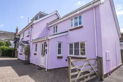 Image de Seagull Cottage, pet friendly, with open fire in Lyme Regis