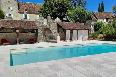 Image de Fully equipped cottage 4 pers. calm, tourist sites Rocamadour, Lascaux, Sarlat. .