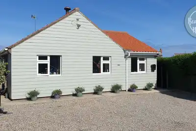 Image de Norfolk self catering Holiday Cottage by the sea Scratby peaceful & relaxing
