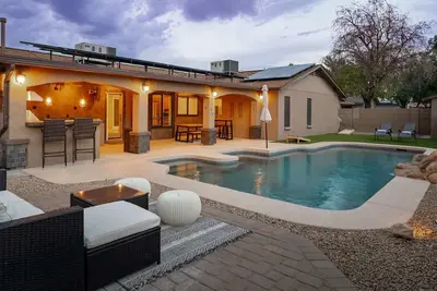 Image de Mins to Staduim w/Pool & Man Cave Outdoor Grill