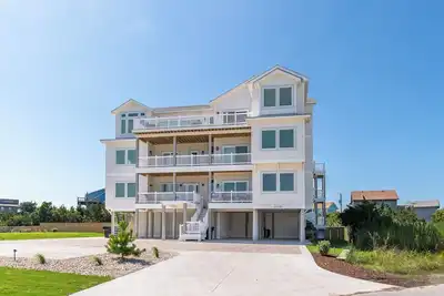 Image de Zensation 14 Br Home at Tarheel Shores close to the beach + pets stay free