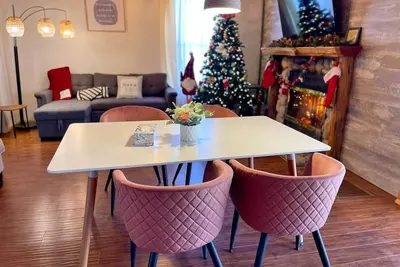 Image de Big Bear Cabin Close to Lake, Trails & Village!
