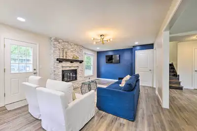 Image de Spacious Family Home in Kansas City Suburb!