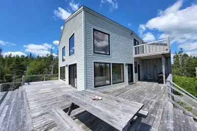 Image de Cottage at the Atlantic - Large deck and panoramic ocean views
