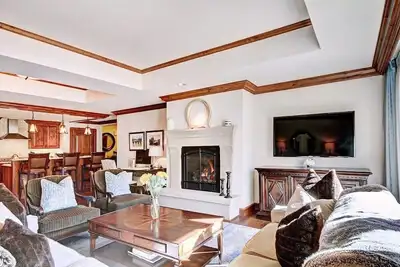 Image de Elegant Residence! Ritz Carlton Vail w/Ac, Hot Tub, Short Walk to Slopes