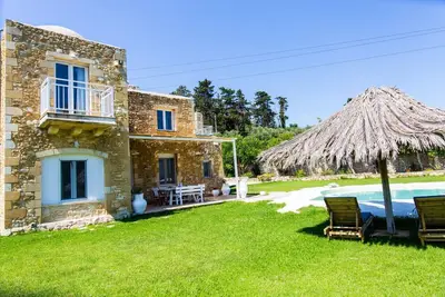 Image de Hem Borta Villa next to Platanias. Beach only 2min