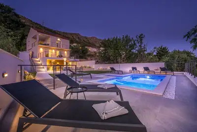 Image de Brand Modern Villa Maris with pool and hot tub