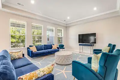 Image de Beach retreat home with covered patio, W/D, fast WiFi, and central Ac