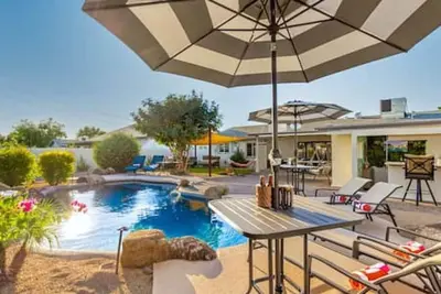 Image de Heated Pool Old Town Scottsdale 4 Bedrooms 3 Baths