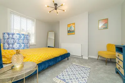 Image de Lovely House in Trinity Square