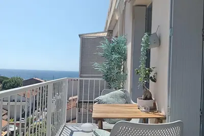 Image de Cannes vu sur mer