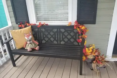 Image de Historic Home - minutes from Downtown and Beach!