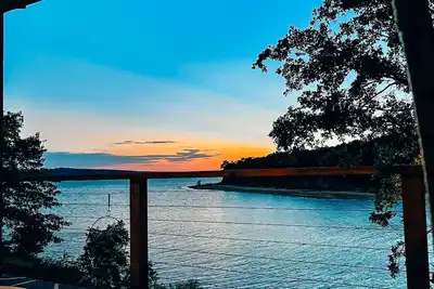 Image de Private lakefront paradise- amazing views