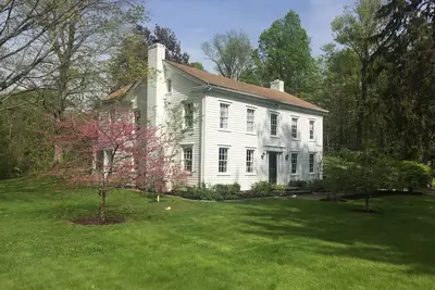 Image de Bucolic Federalist Home Near Millbrook New York